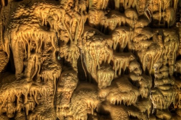 Пещера Авшалом и психоделические сталактиты (9 фото)