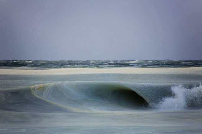 Замерзшие волны в Америке (4 фото)