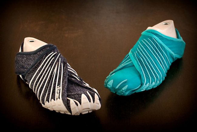 Эти кроссовки в точности повторяют форму ноги своего владельца (6 фото)