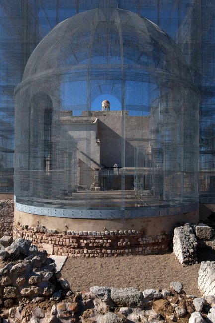 Христианский базилик 6 века из проволоки от Эдоардо Тресольди (12 фото)