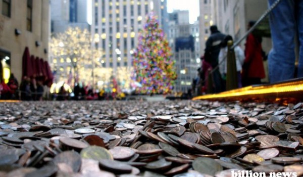 В Нью-Йорке открылась улица из денег (9 фото)