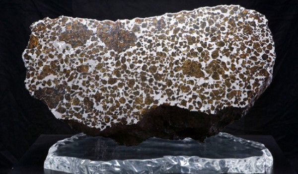 Фукан — это метеорит-драгоценный камень (4 фото)