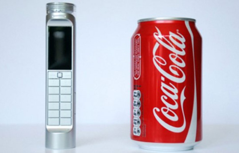 Существует мобильный телефон работающий на кока-коле (6 фото)