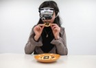 Японские ученые изобрели очки для похудения (фото + видео)