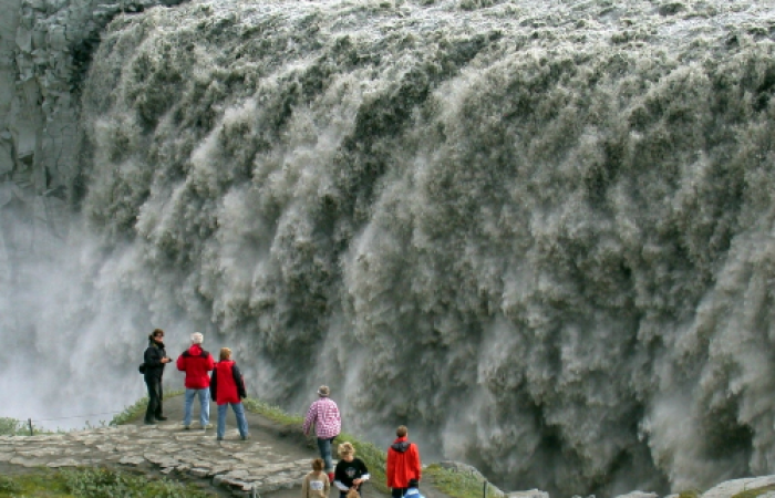 Деттифосс (Dettifoss) - самый мощный водопад в Европе (11 фото)