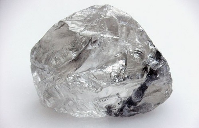 В России нашли алмаз весом 158,2 карата стоимостью 1.500.000$