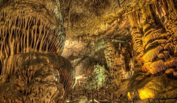 Пещера Авшалом и психоделические сталактиты (9 фото)