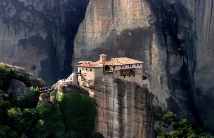 Пять самых недоступных монастырей мира (26 фото)