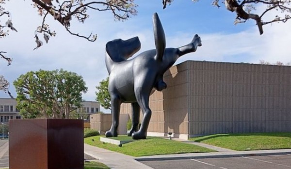 Гигантская скульптура лабрадора установлена в США (5 фото)