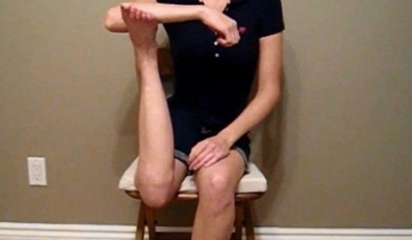 Девушка, победившая рак, теперь может вращать ногой на 180 градусов (6 фото + видео)