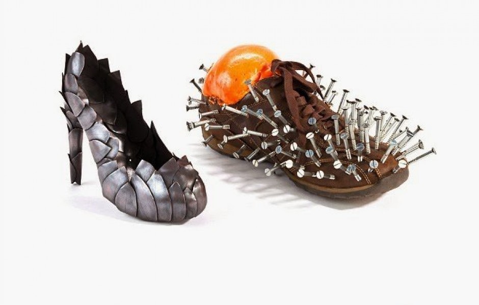 Необычная обувь из повседневных материалов (11 фото)