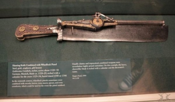 Средневековый охотничий нож совмещенный с пистолетом (6 фото)