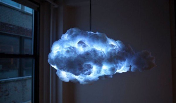 Гроза дома - удивительная лампа-облако (2 фото + видео)