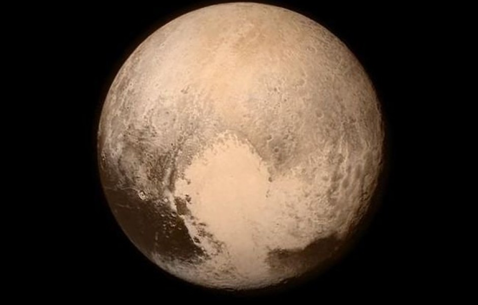 Космический аппарат New Horizons сделал самый качественный снимок Плутона (13 фото)
