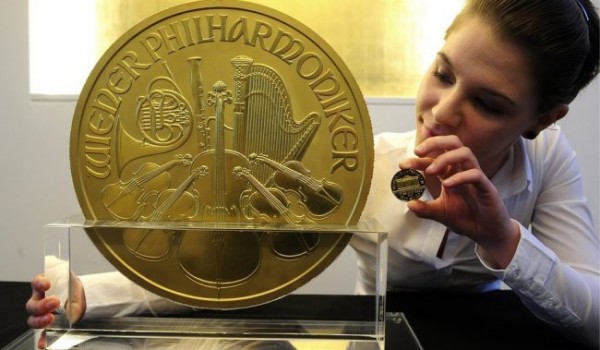Самая большая монета в Европе стоит миллион евро (видео)