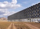 Огромная стена из вентиляторов, превращающая углекислый газ в синтетическое топливо (3 фото + видео)