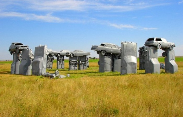 Необычные памятники мира (10 фото)