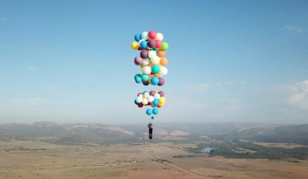 Реальный полет на воздушных шариках (видео)
