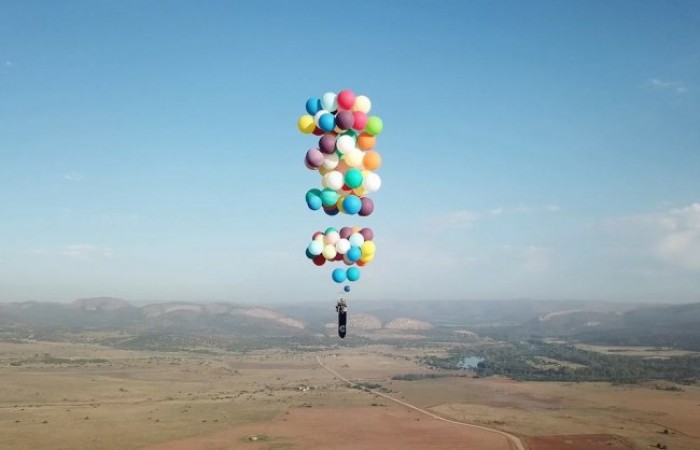 Реальный полет на воздушных шариках (видео)