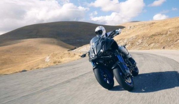 Yamaha Niken – мотоцикл на трех колесах (5 фото + видео)