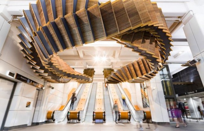 В метро Сиднея старый эскалатор превратили в арт-инсталляцию (5 фото)