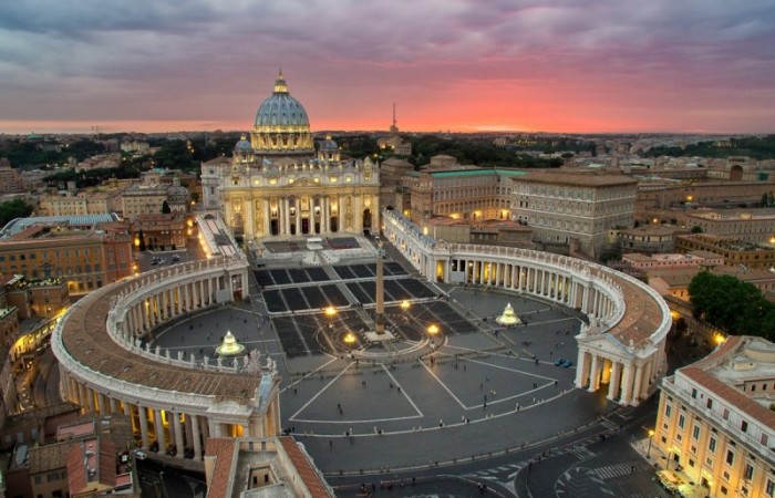 Ватикан разрешил будущим монахиням заниматься сексом