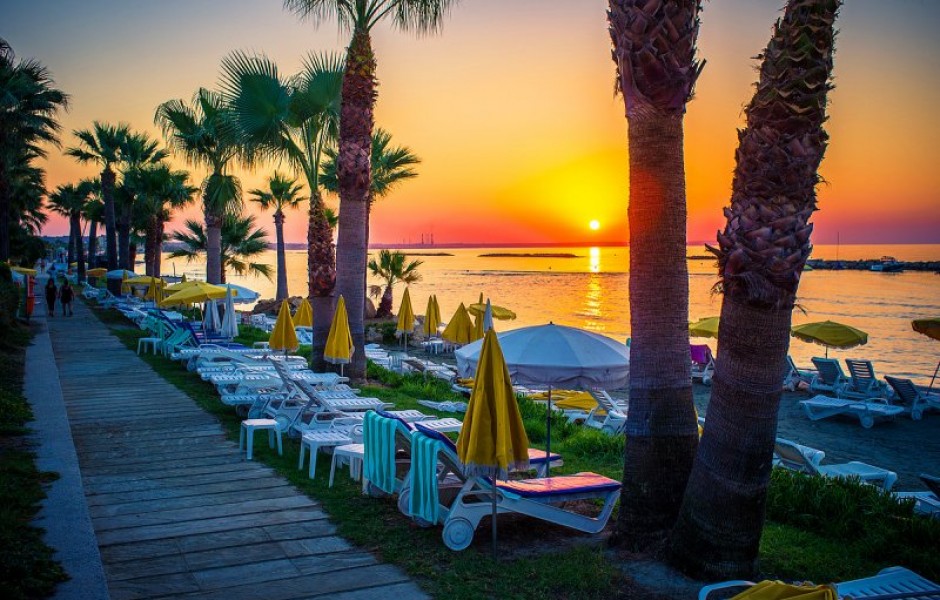 Куда лучше поехать отдыхать на Кипр?