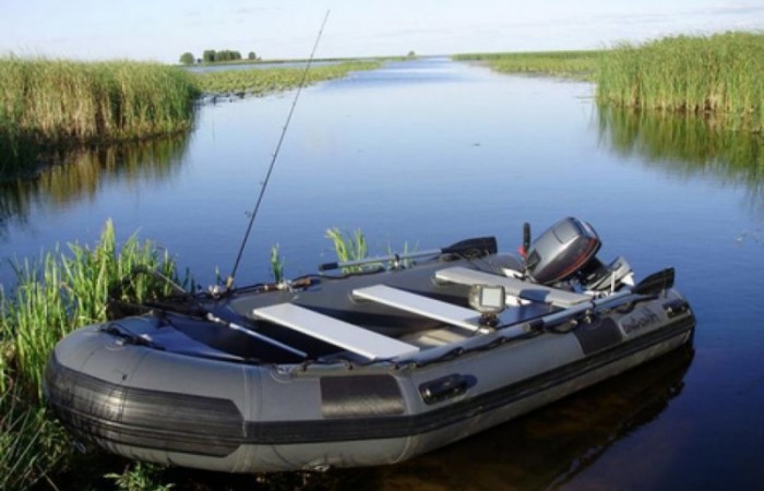 Лодка и мотор для малых рек