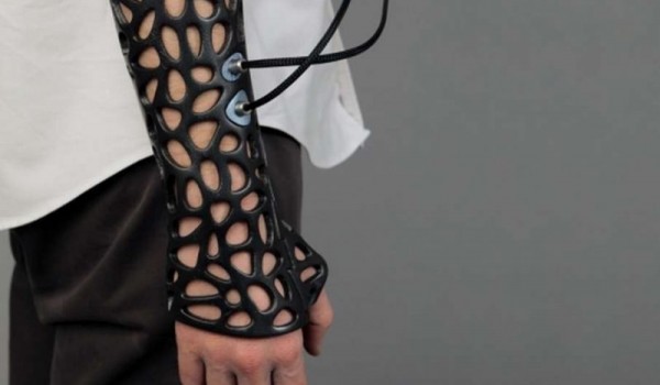 Слепок руки, сделанный на 3D-принтере (фото дня)