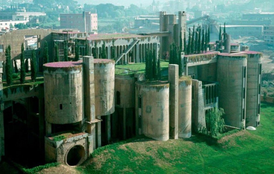 Крепость Ла Фабрика в Барселоне