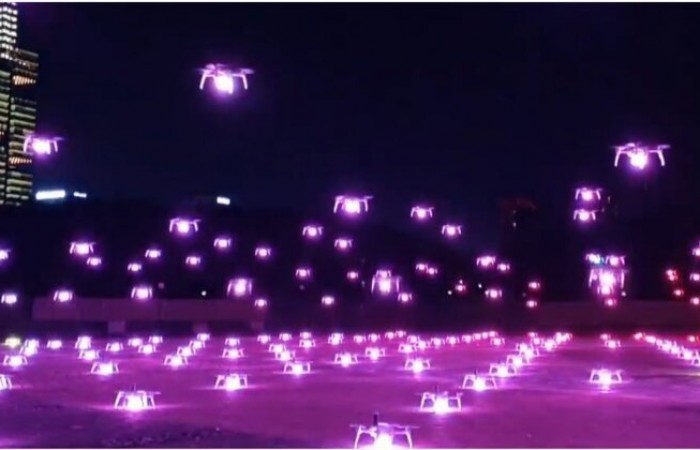 530 дронов устроили флэшмоб в Китае (видео)