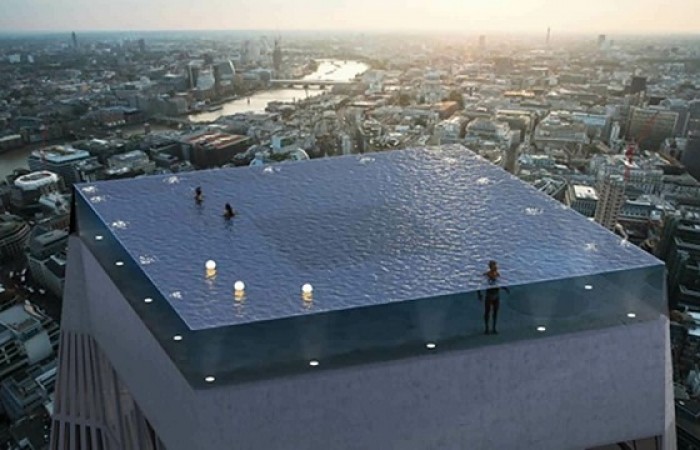Уникальный бассейн на крыше небоскреба (7 фото)