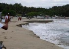 Пляж в Мексике, уходящий под воду (3 фото)
