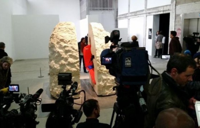 Художник Абрахам Пуаншеваль замурует себя в камне на 8 дней (9 фото)