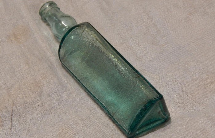 Зачем в СССР выпускали треугольные стеклянные бутылки