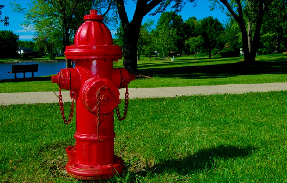 Почему в США пожарные гидранты делают разных цветов