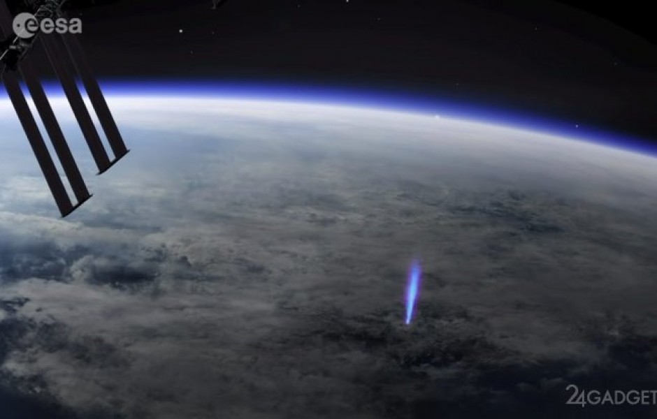 МКС зафиксировала уникальные молнии над поверхностью Земли ( 2 фото + 1 видео )