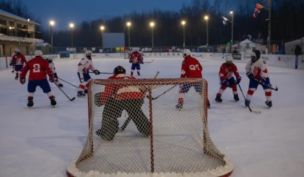В Канаде прошел самый долгий хоккейный матч. Он длился 252 часа!