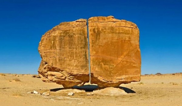 Загадка Аль Наслаа: кто разделил на пополам гигантский камень с «лазерной» точностью