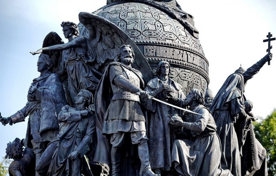 Почему Ивана Грозного нет на памятнике «Тысячелетие России» среди прочих правителей