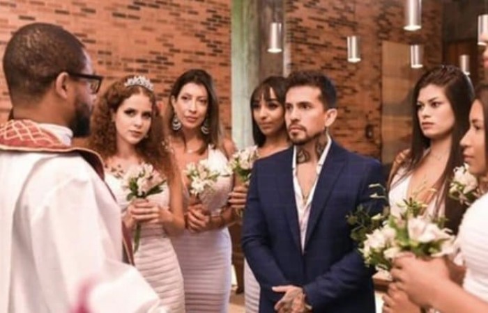Бразилец в знак протеста против моногамии женился на девяти женщинах одновременно