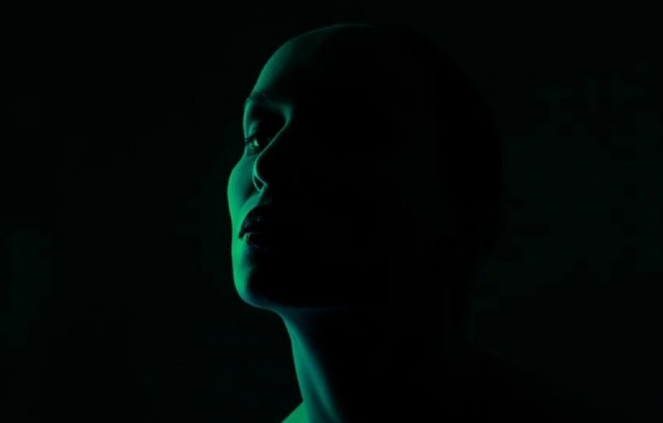Зеленый свет способен лечить от мигрени