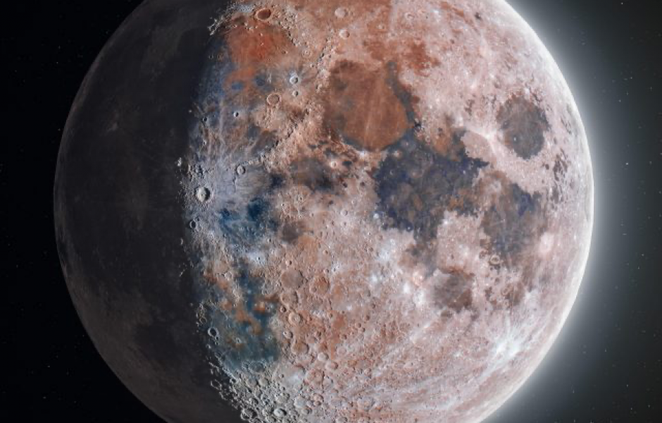 Астрономы-любители сделали детальный снимок Луны. На снимке можно рассмотреть рельеф спутника, детали и цвета
