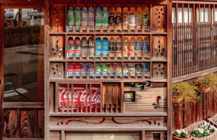 Торговые автоматы, которые можно встретить в разных уголках мира (16 фото)