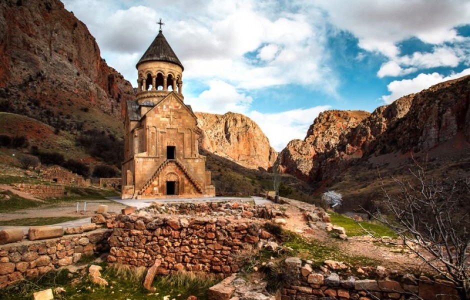 Какой сезон лучше выбрать для поездки в Армению?