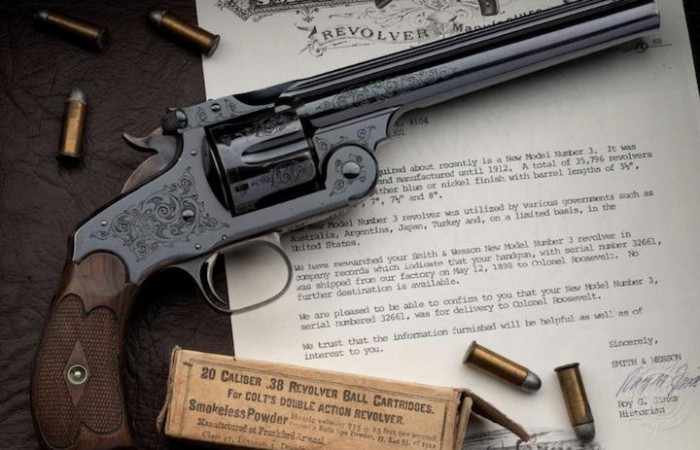 С аукциона продан прикроватный револьвер Рузвельта