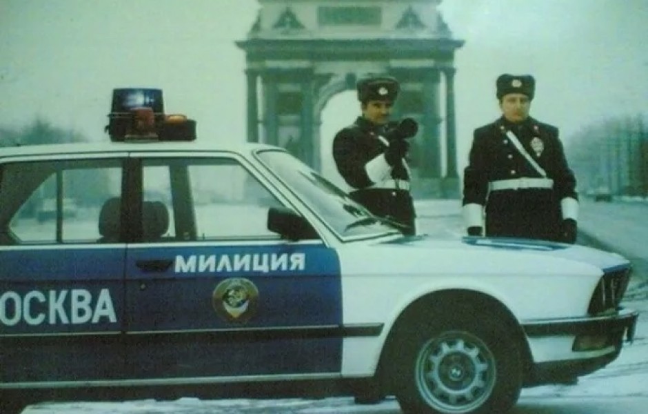 Почему в СССР отказались от дырок в водительских корочках