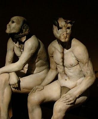 Самые необычные скульптуры в мире (8 фото)