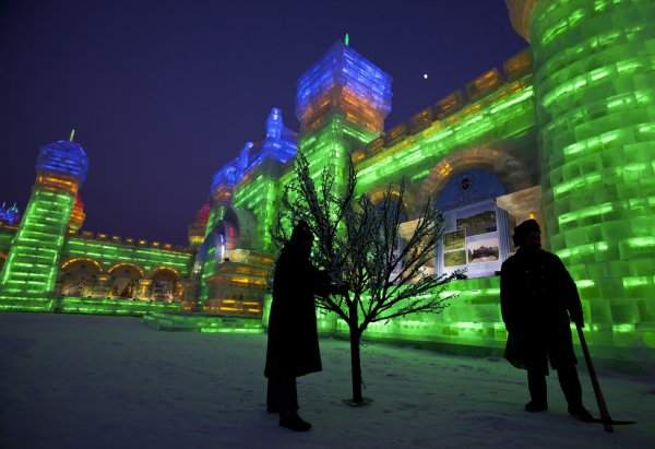Фестиваль снега и льда в Харбине 2012 (23 фото)