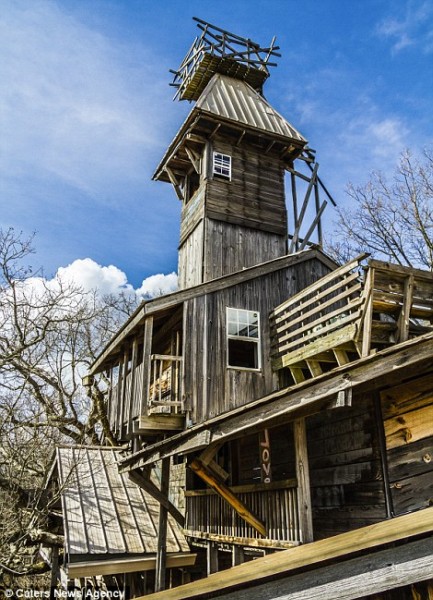 Самый высокий деревянный дом в мире (9 фото)
